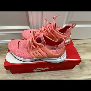 Nike prestos women
